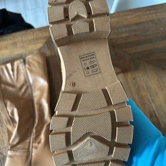 Brand new size 9 tan boots. Stylish and cozy. - Picture 4 of 4